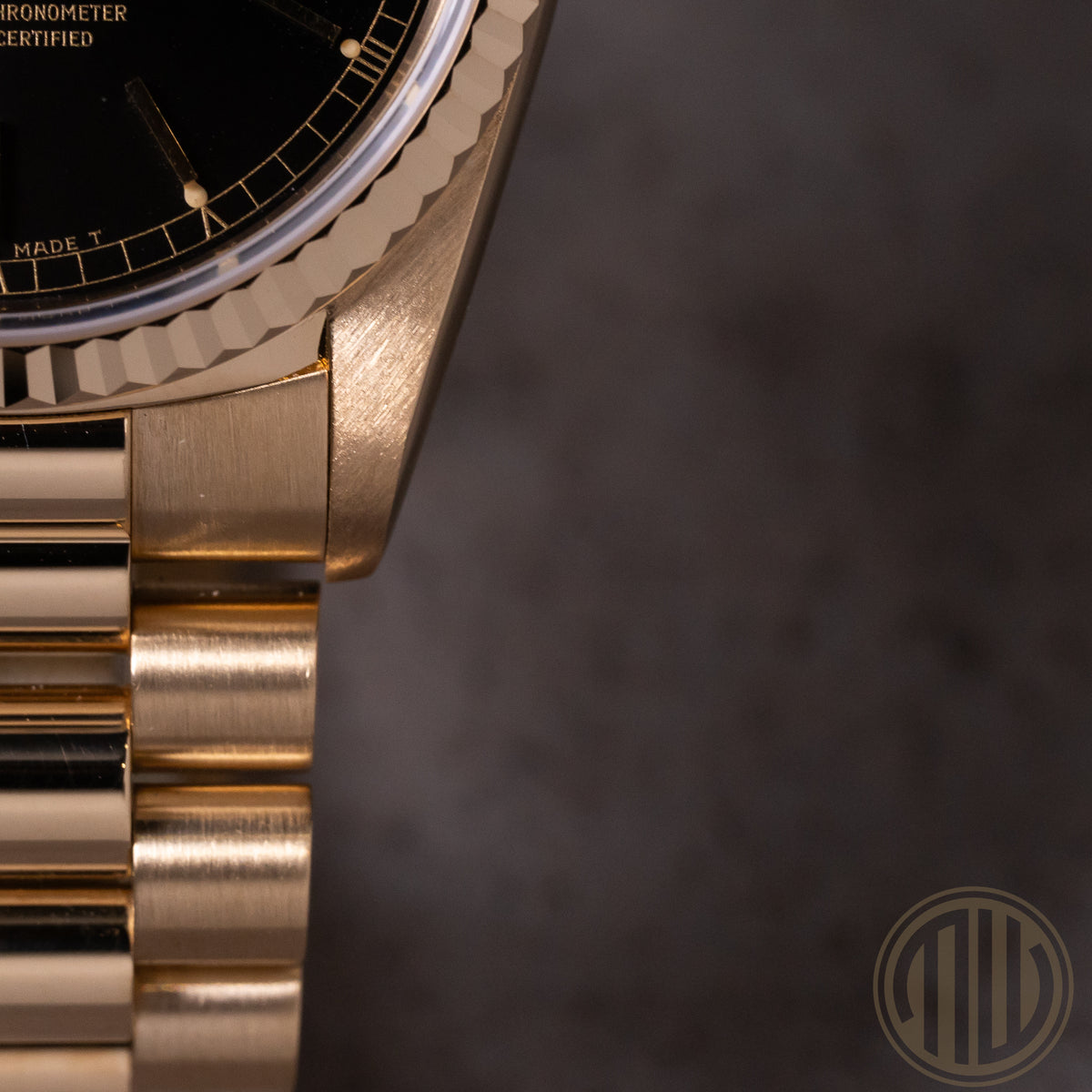 Rolex Day-Date 36 Black Dial | Top Condition | 18kt Yellowgold | R-Series