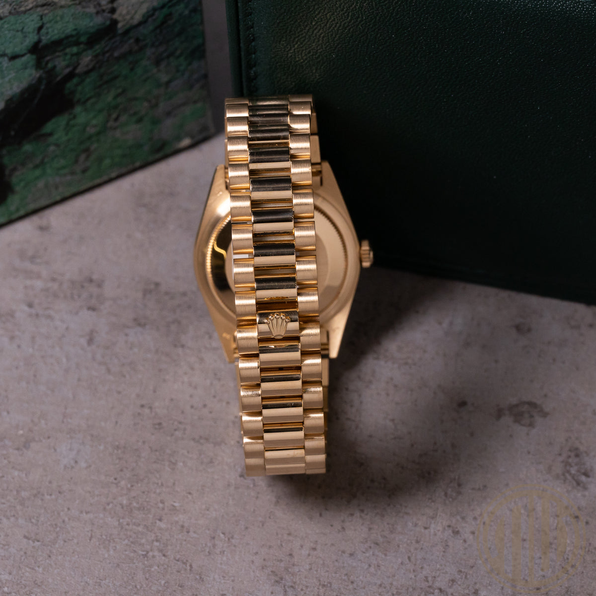 Rolex Day-Date 36 Black Dial | Top Condition | 18kt Yellowgold | R-Series