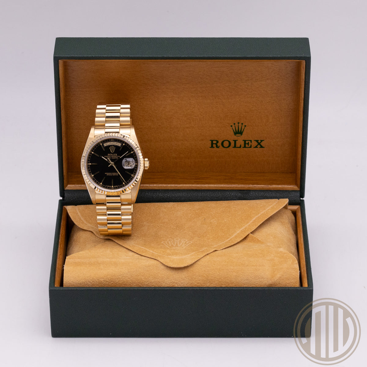 Rolex Day-Date 36 Black Dial | Top Condition | 18kt Yellowgold | R-Series