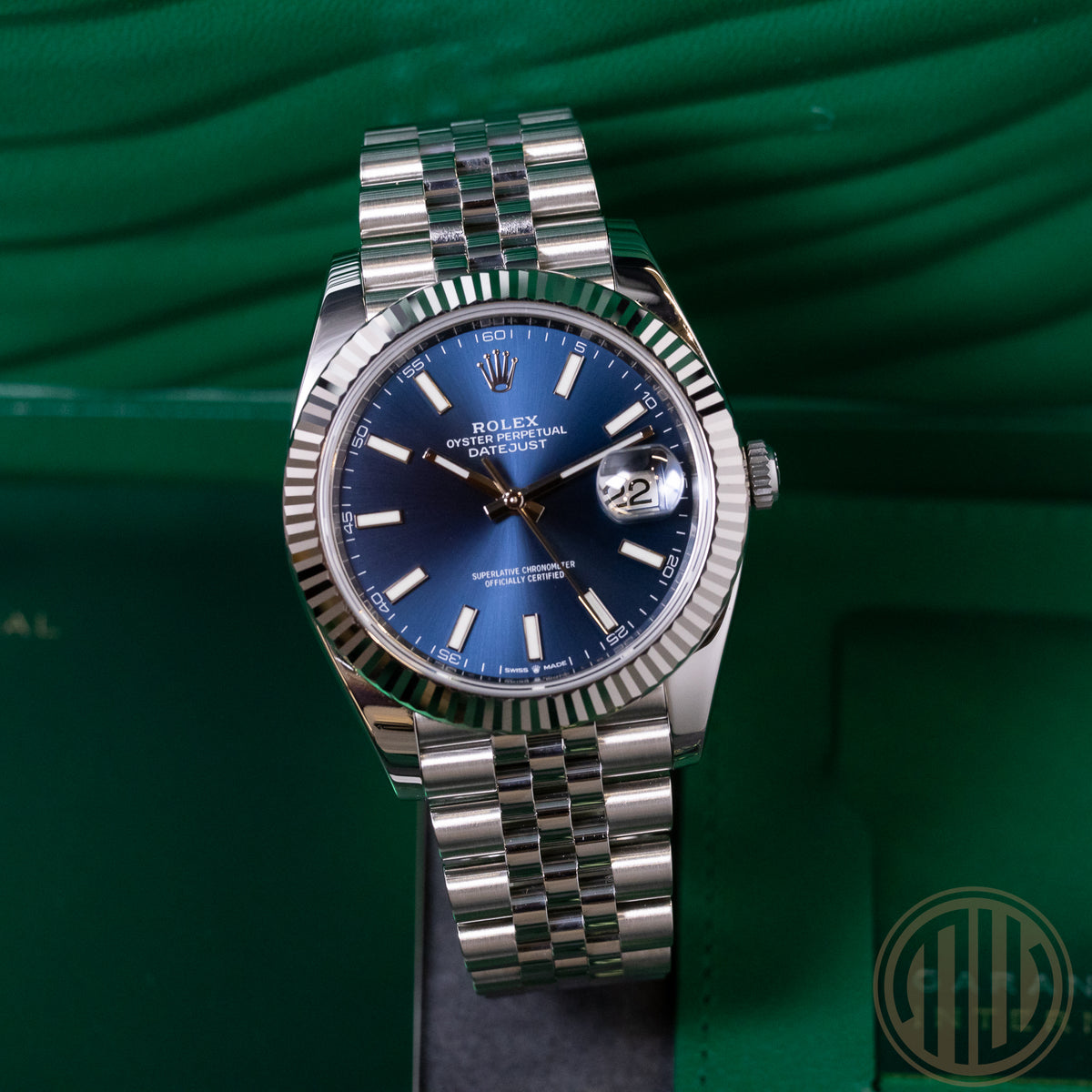 Rolex Datejust 41 Blue Dial | Jubilee | Whitegold Bezel | Box and Papers
