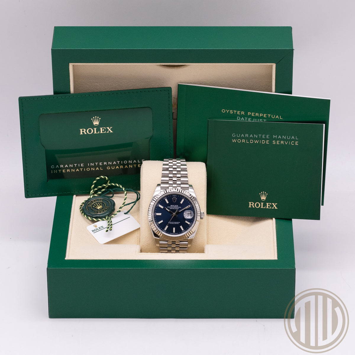 Rolex Datejust 41 Blue Dial | Jubilee | Whitegold Bezel | Box and Papers
