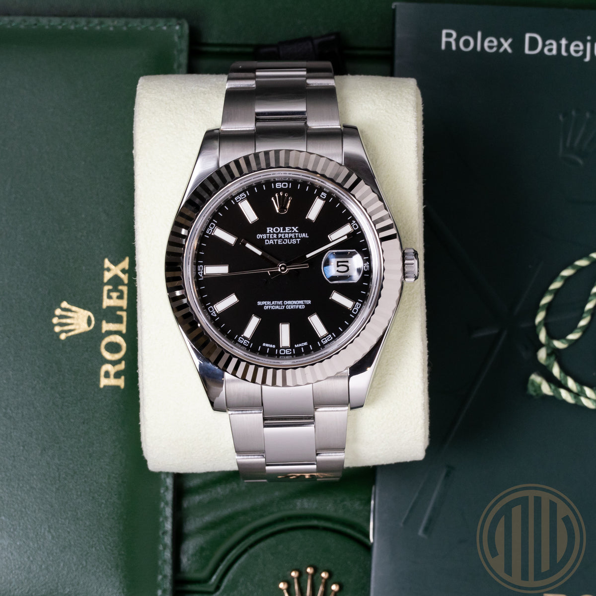 Rolex Datejust II | Black Dial | Whitegold Bezel | Box and Papers | 2011 | 116334