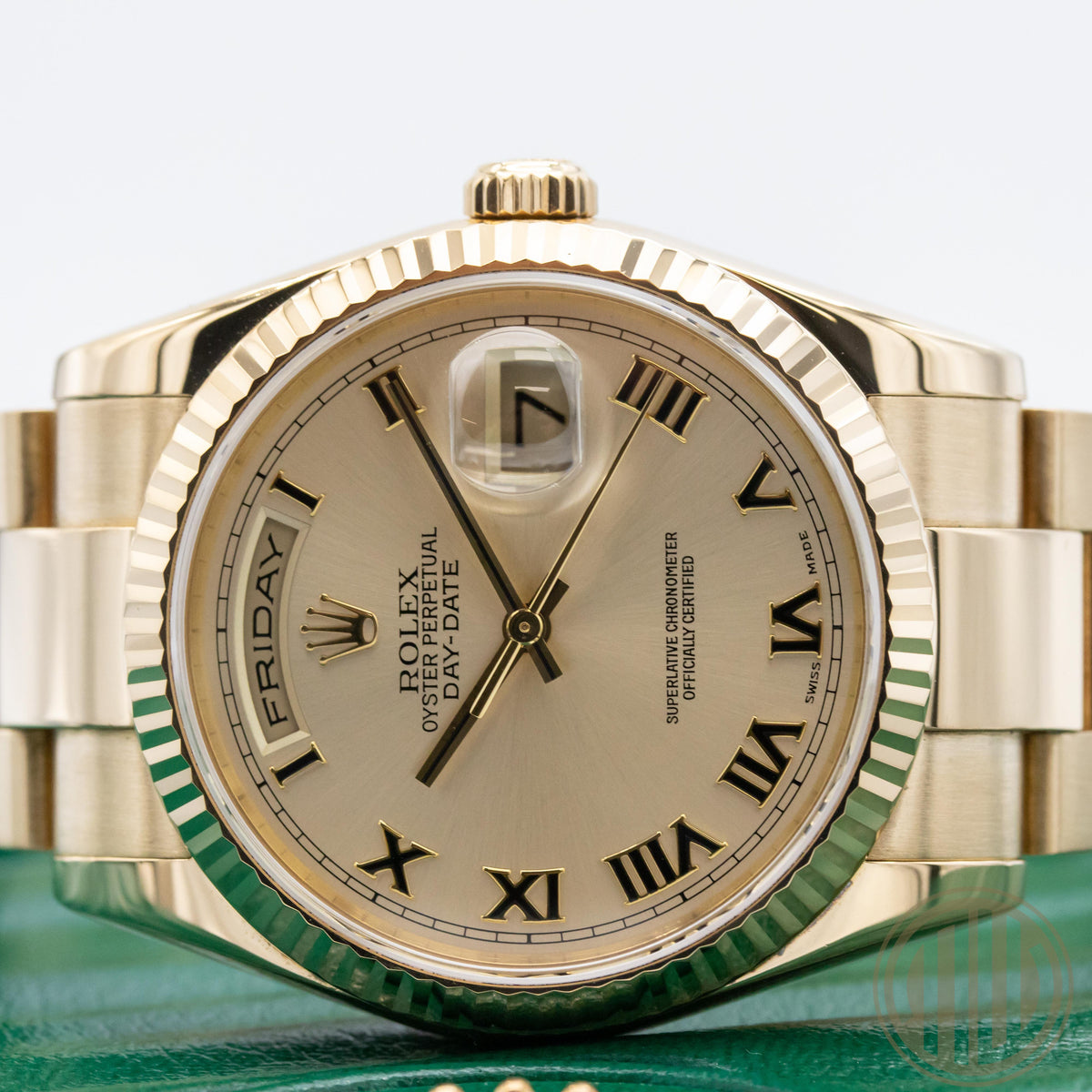 Rolex Day-Date 36 18 carat | Gold | Box &amp; Papers | 2003 | 118208