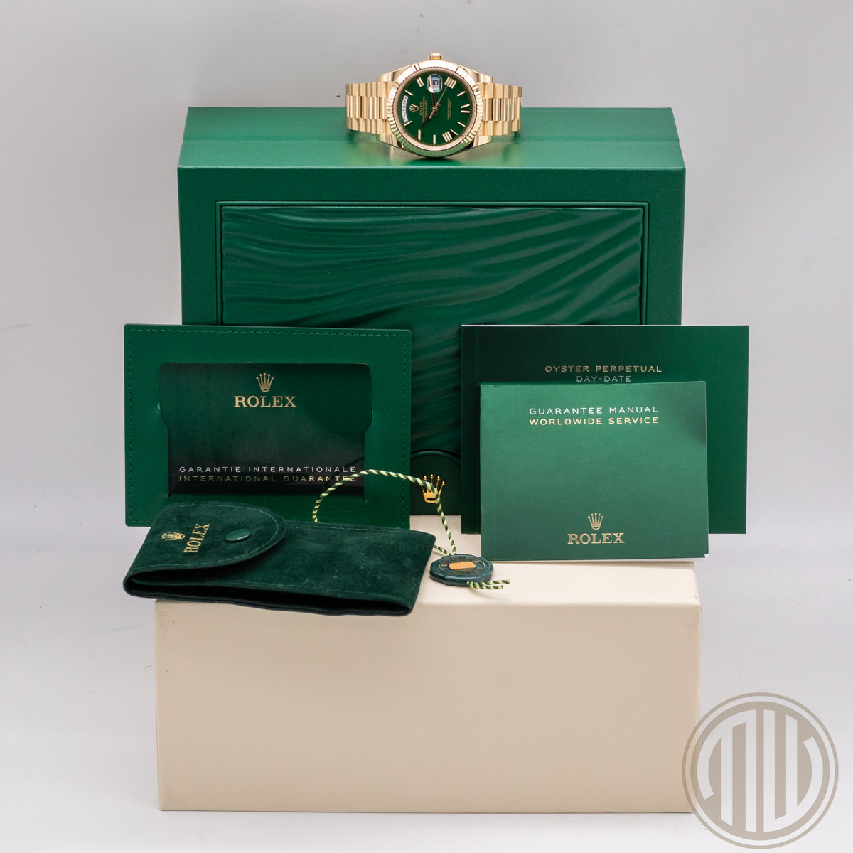 Rolex Day-Date 40 Green Dial | Orig.Invoice | 18ct Yellow-Gold | Box and Papers | 2024