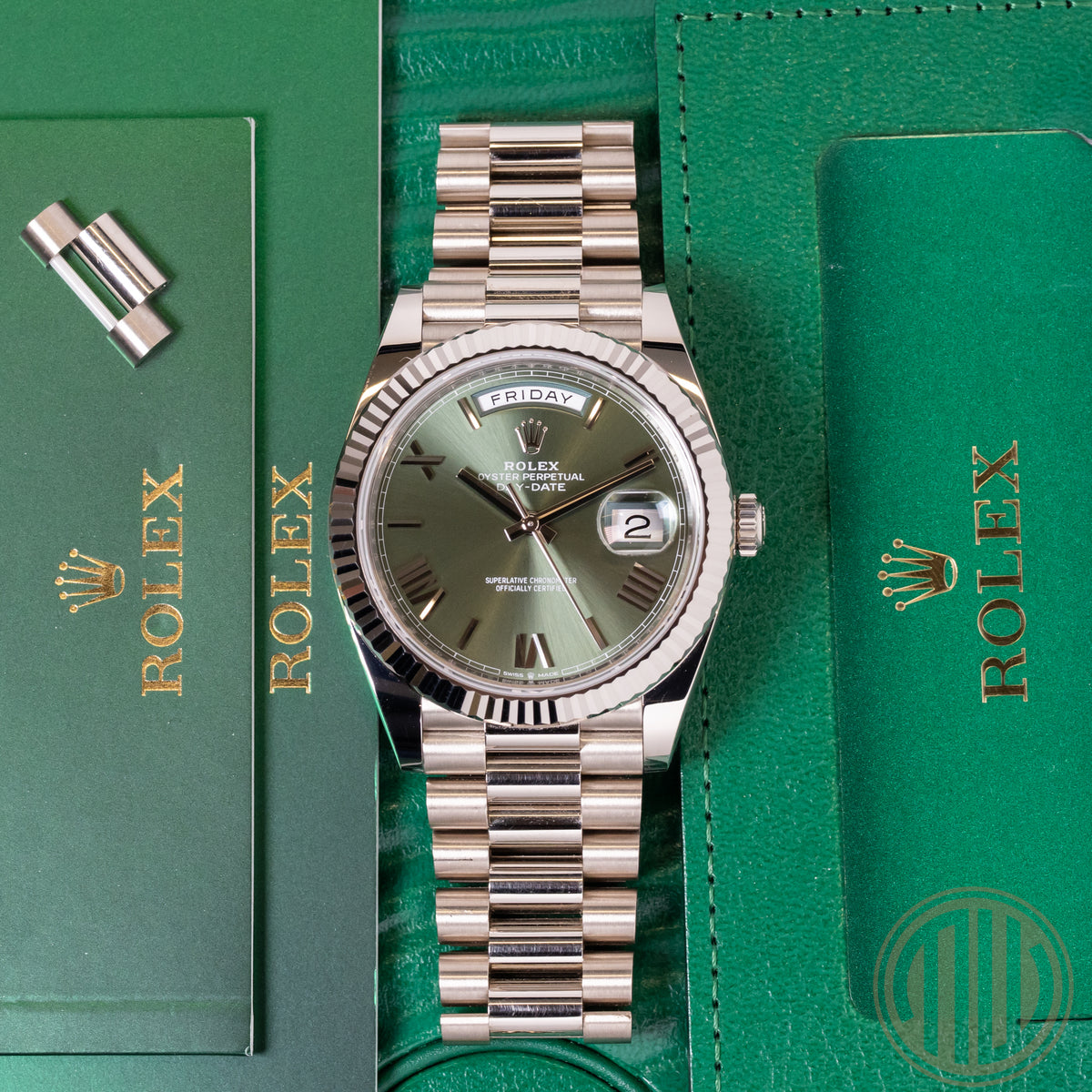 Rolex Day-Date 40 Olive Dial | 18kt Whitegold | Box and Papers | 2021 | 228239