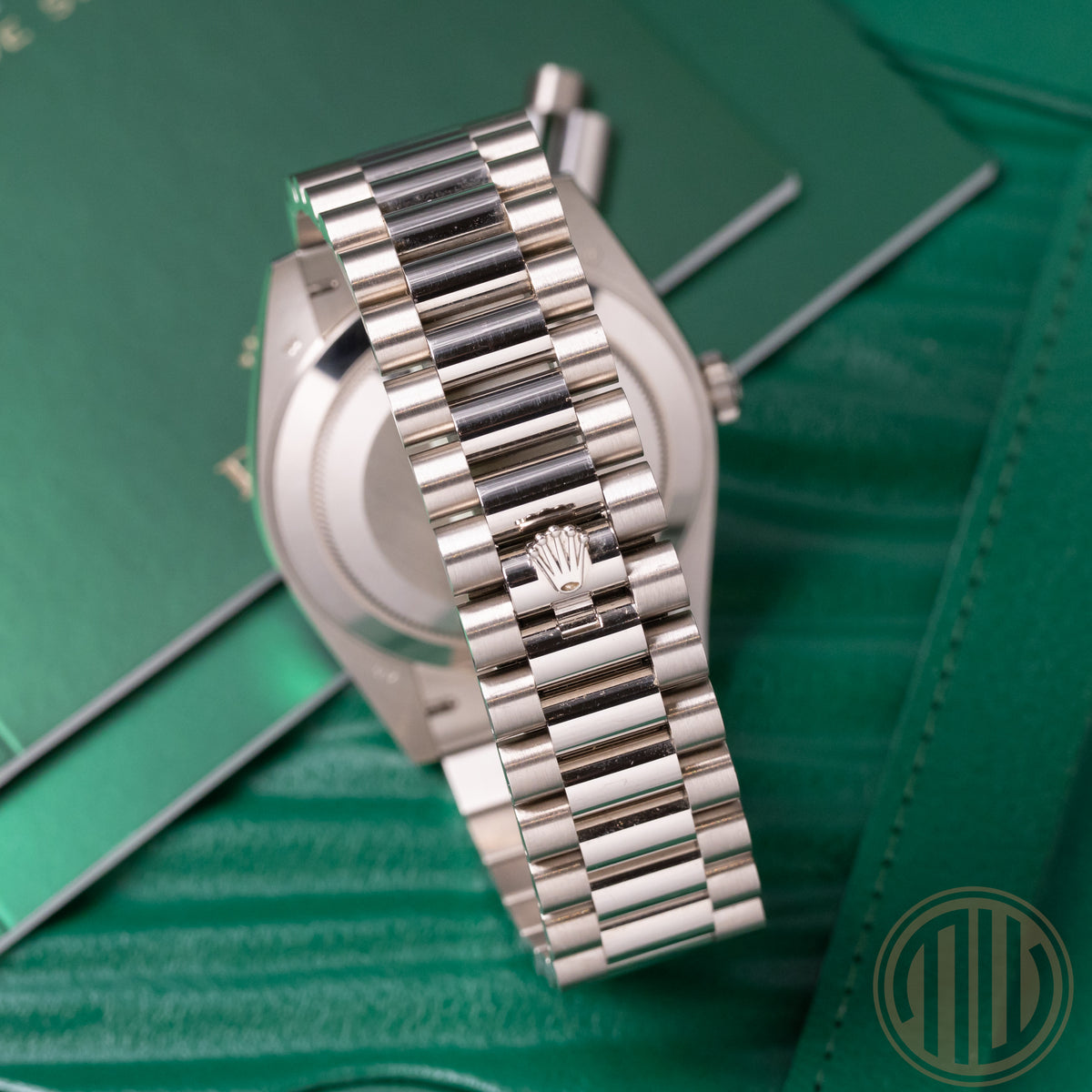 Rolex Day-Date 40 Olive Dial | 18kt Whitegold | Box and Papers | 2021 | 228239