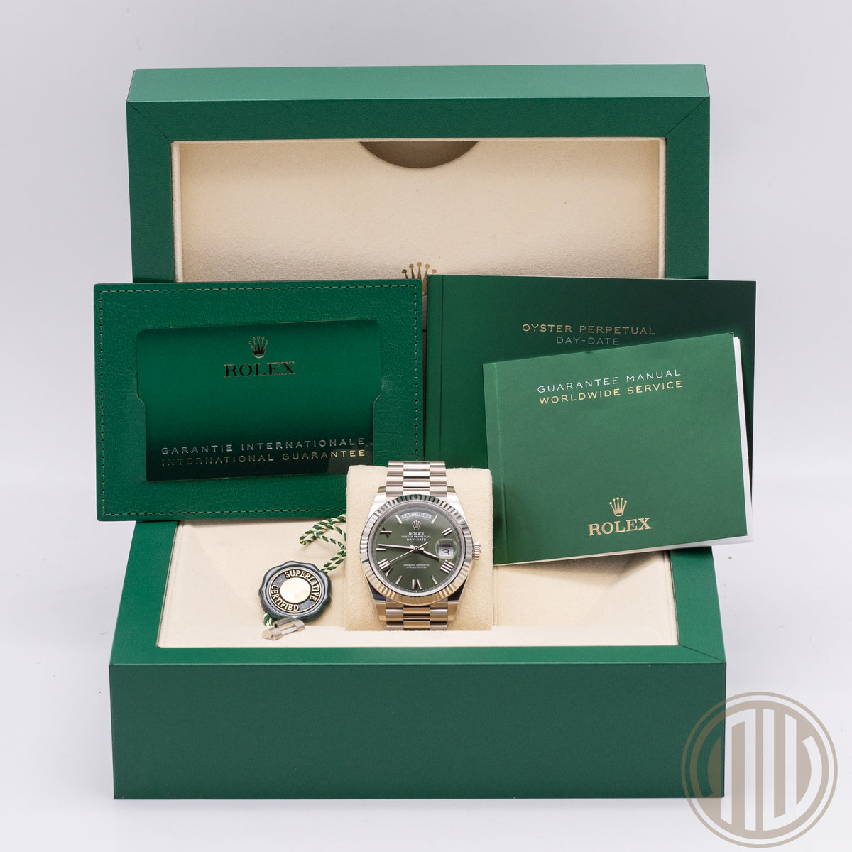 Rolex Day-Date 40 Olive Dial | 18kt Whitegold | Box and Papers | 2021 | 228239