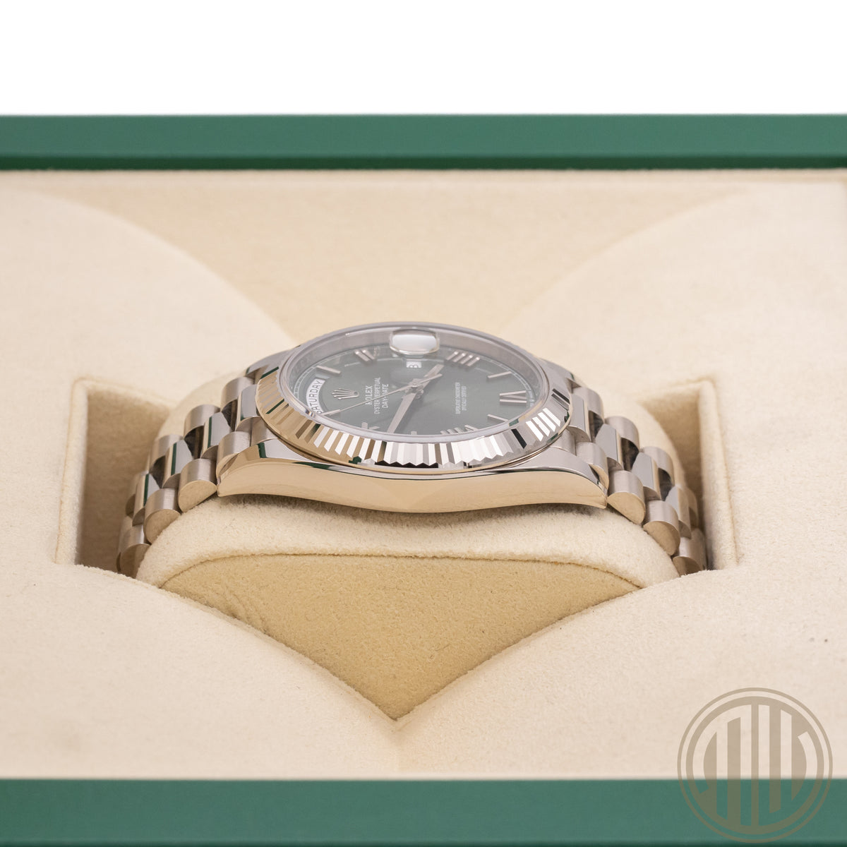 Rolex Day-Date 40 Olive Dial | 18kt Whitegold | Box and Papers | 2021 | 228239