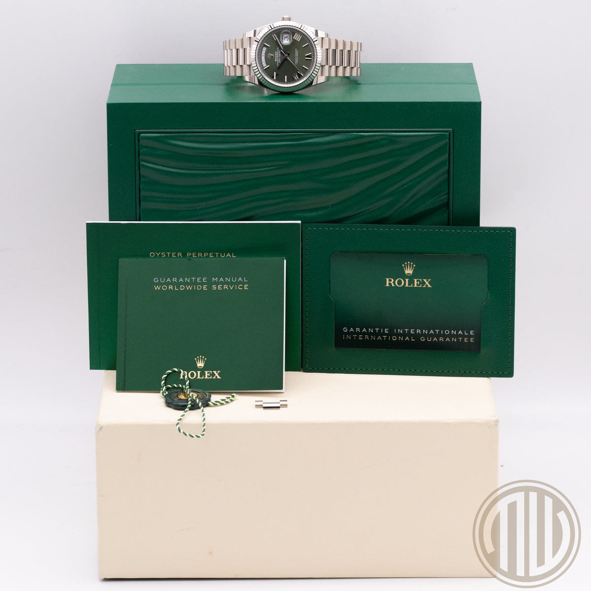 Rolex Day-Date 40 Olive Dial | 18kt Whitegold | Box and Papers | 2021 | 228239