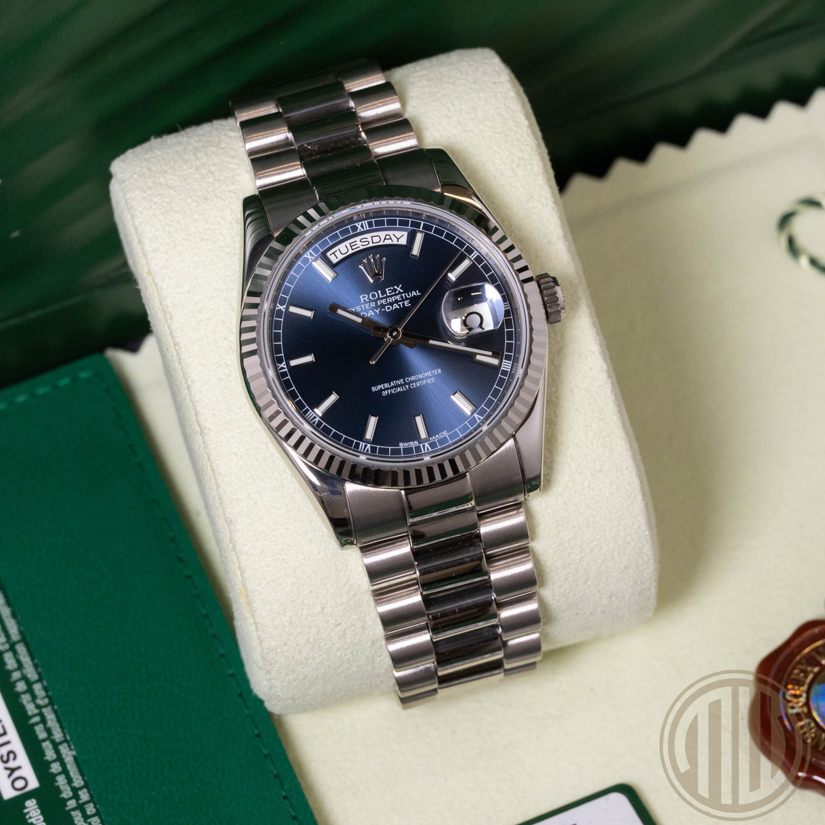 Rolex Day-Date 36 18kt Whitegold | Blue Dial | Lc100 | Box and Papers | 2009