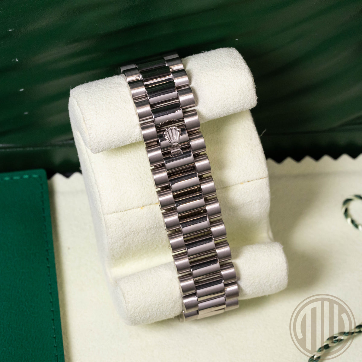 Rolex Day-Date 36 18kt Whitegold | Blue Dial | Lc100 | Box and Papers | 2009
