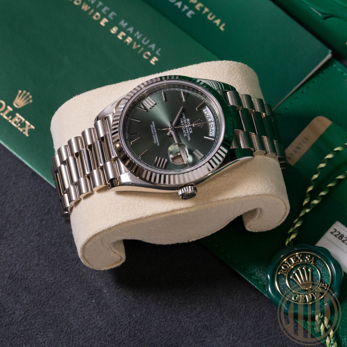 Rolex Day-Date 40 Olive Dial | Lc100 | Orig.Invoice | Box and Papers | 2016