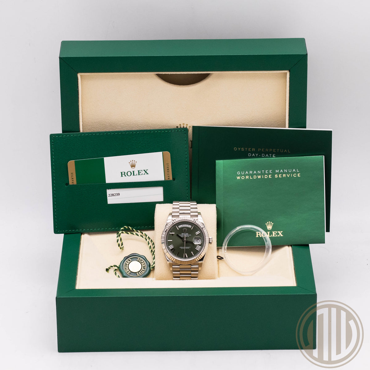 Rolex Day-Date 40 Olive Dial | Lc100 | Orig.Invoice | Box and Papers | 2016