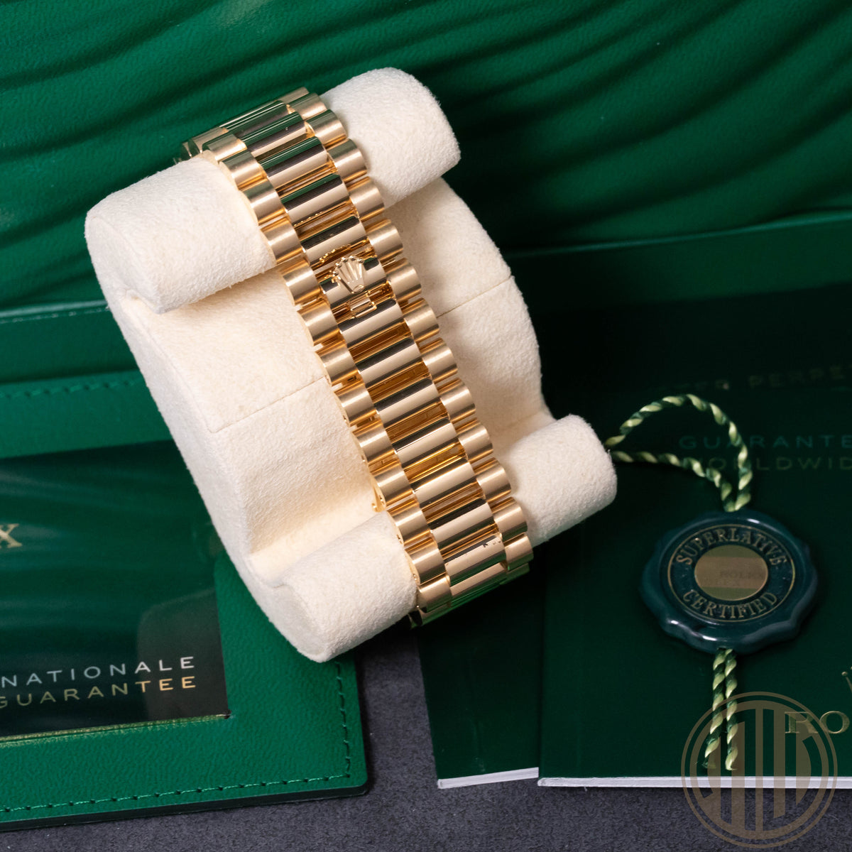Rolex Day-Date 40 18kt Yellowgold | Black Dial | Box and Papers | 2023
