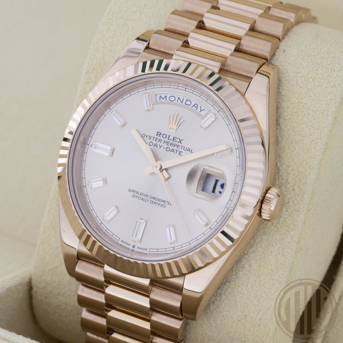Rolex Day-Date 40 Sundust Baguette Dial | Everose-Gold | Box and Papers | 2020