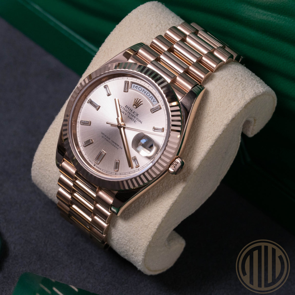 Rolex Day-Date 40 Sundust Baguette Dial | Everose-Gold | Box and Papers | 2020