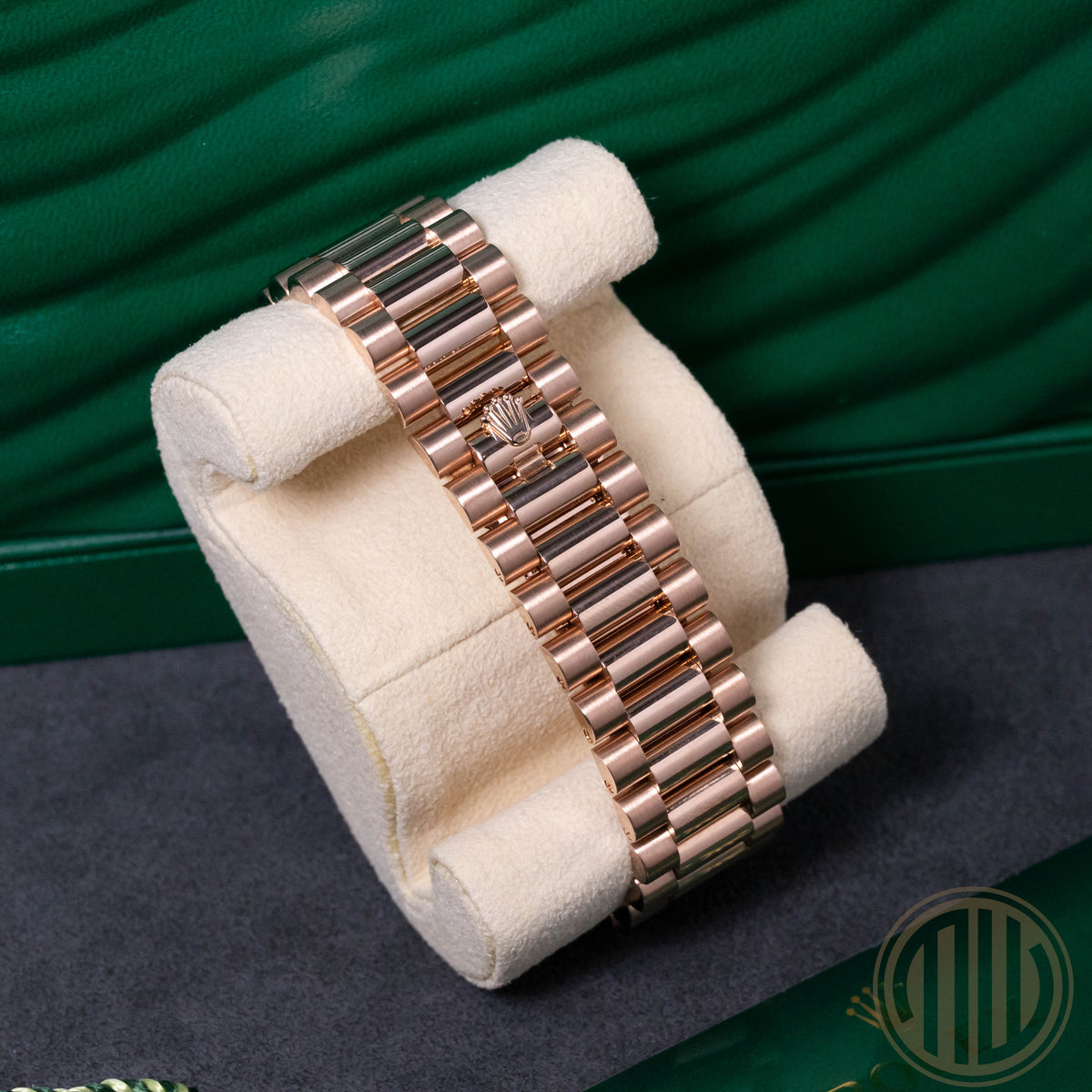 Rolex Day-Date 40 Sundust Baguette Dial | Everose-Gold | Box and Papers | 2020
