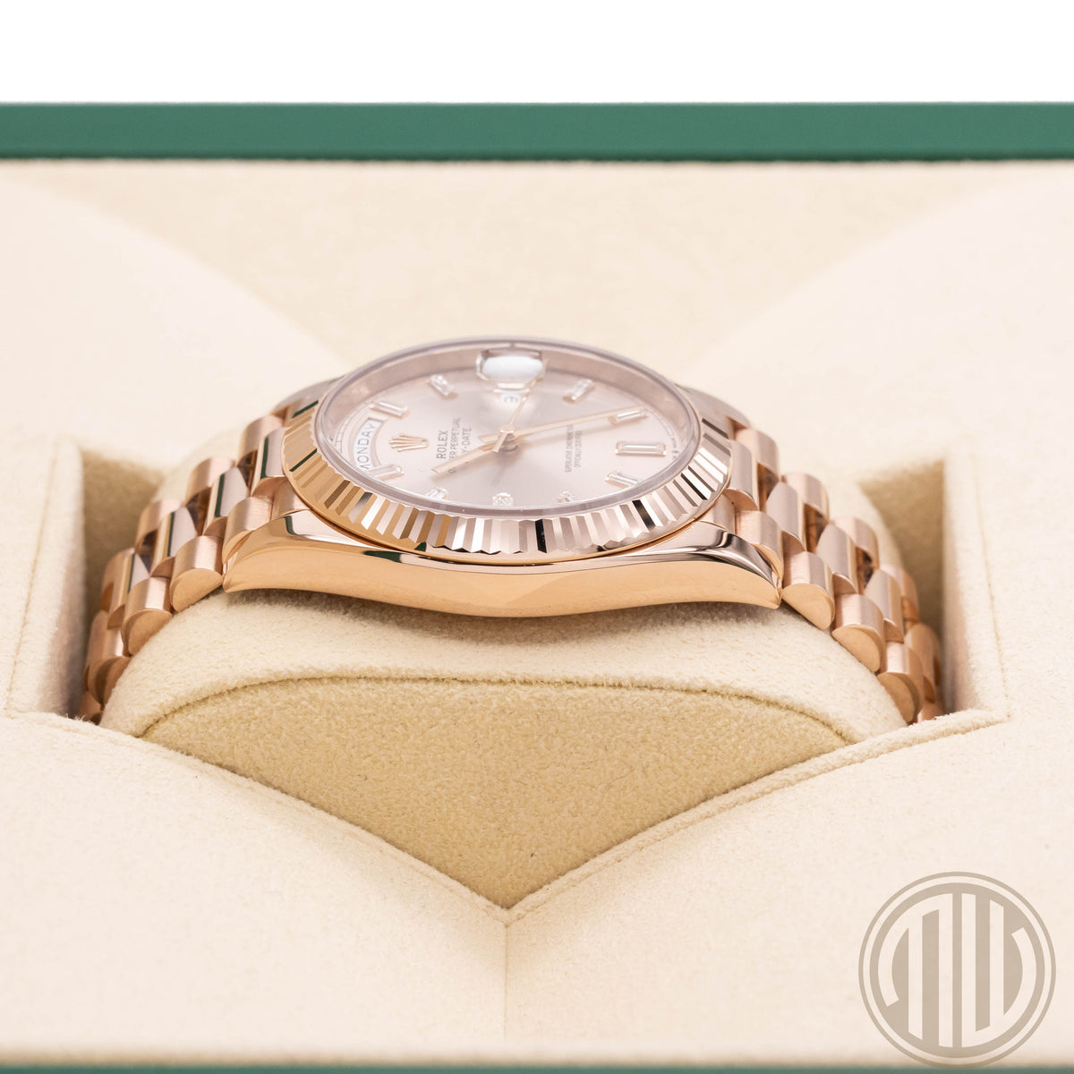 Rolex Day-Date 40 Sundust Baguette Dial | Everose-Gold | Box and Papers | 2020