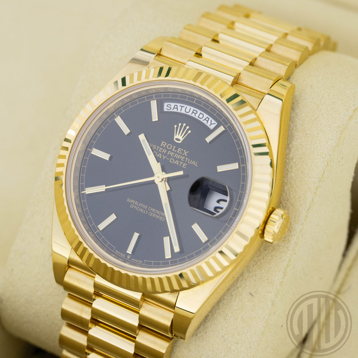 Rolex Day-Date Black Dial | 18kt Yellowgold | Orig.Invoice | Box and Papers