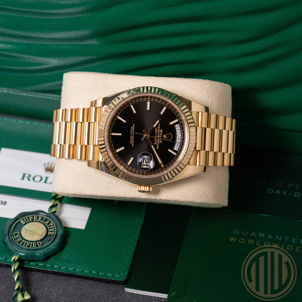 Rolex Day-Date Black Dial | 18kt Yellowgold | Orig.Invoice | Box and Papers