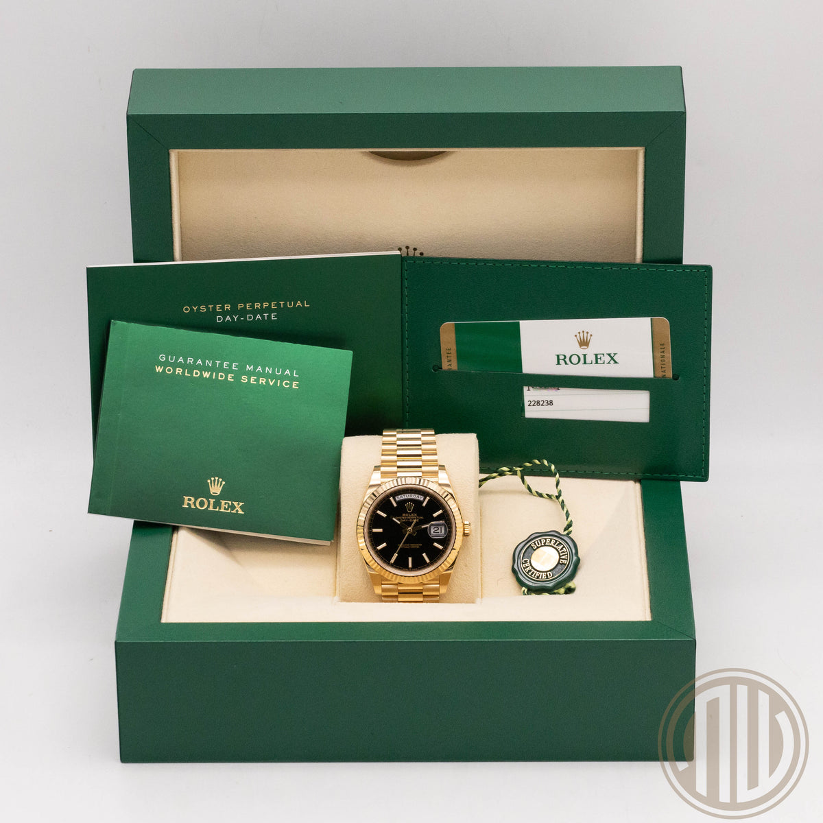 Rolex Day-Date Black Dial | 18kt Yellowgold | Orig.Invoice | Box and Papers