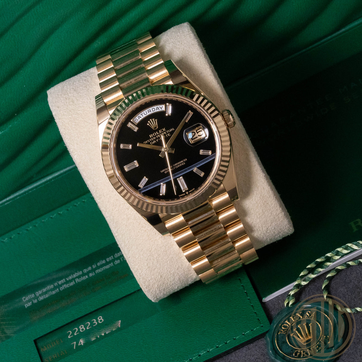 Rolex Day-Date 40 Onyx Baguette Dial | 18kt Yellowgold | Box and Papers | 2023
