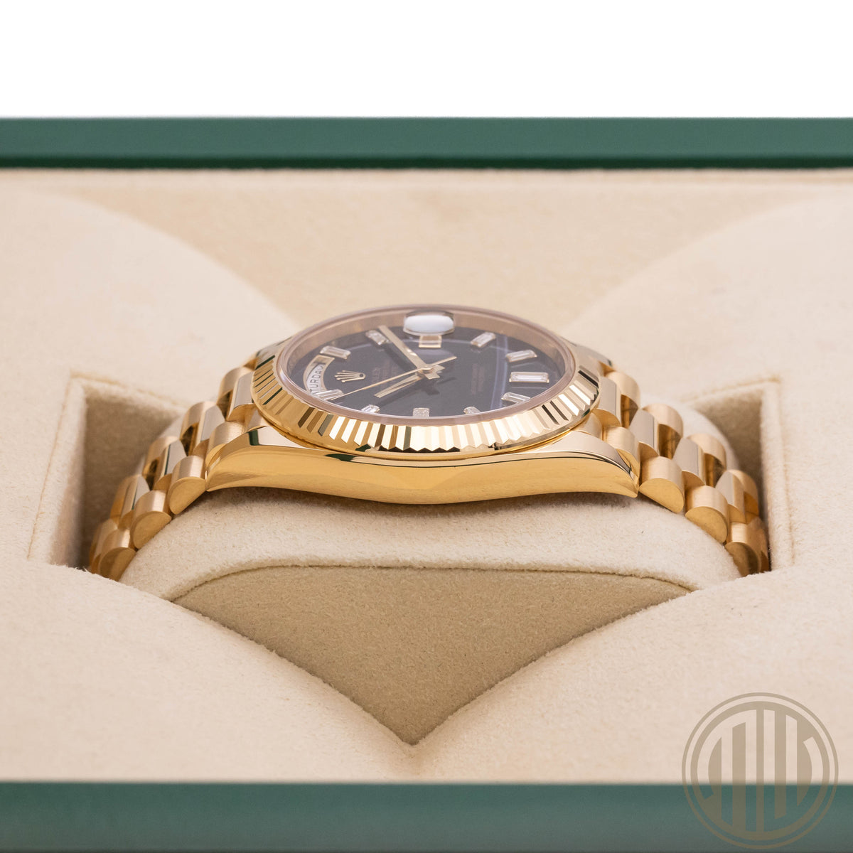 Rolex Day-Date 40 Onyx Baguette Dial | 18kt Yellowgold | Box and Papers | 2023