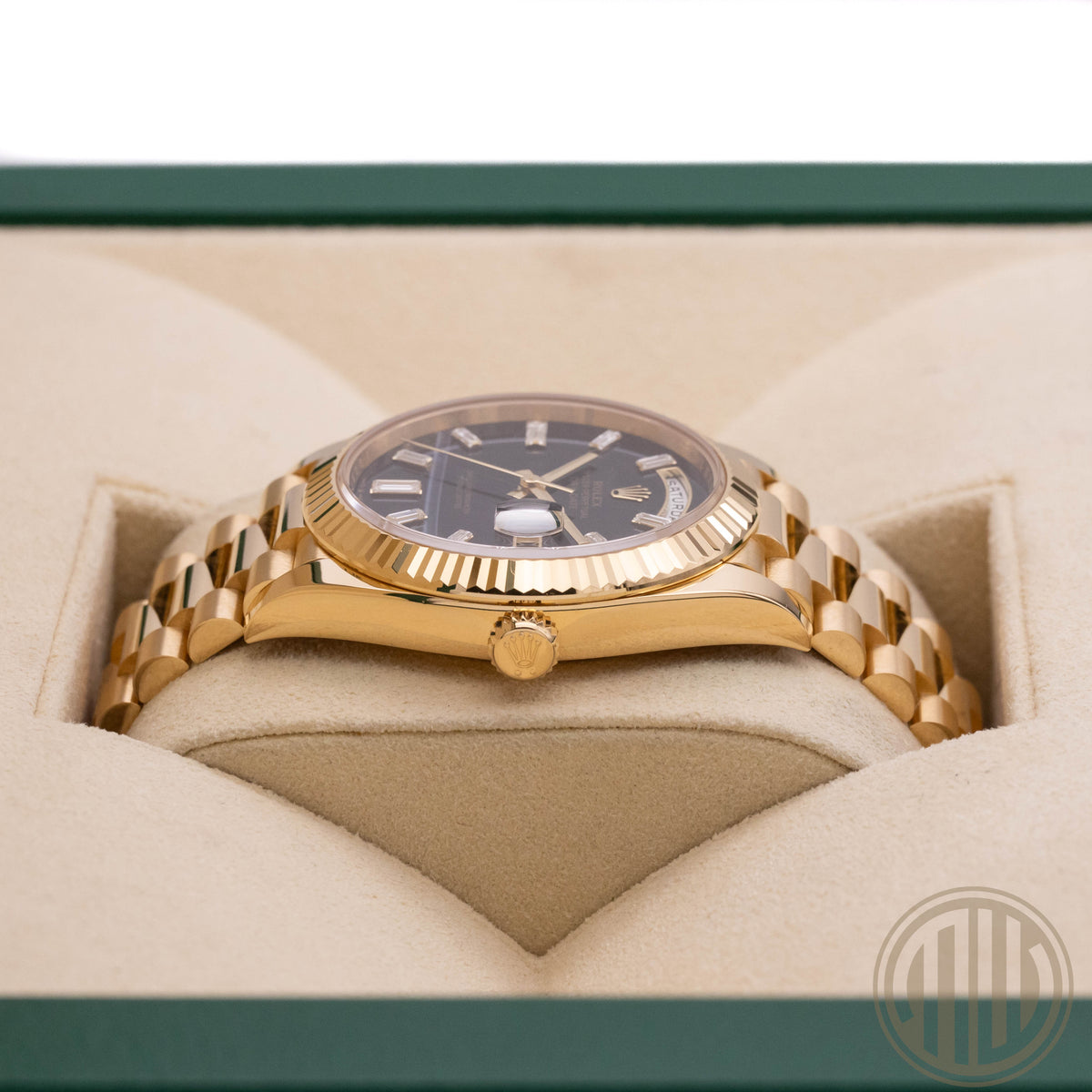 Rolex Day-Date 40 Onyx Baguette Dial | 18kt Yellowgold | Box and Papers | 2023