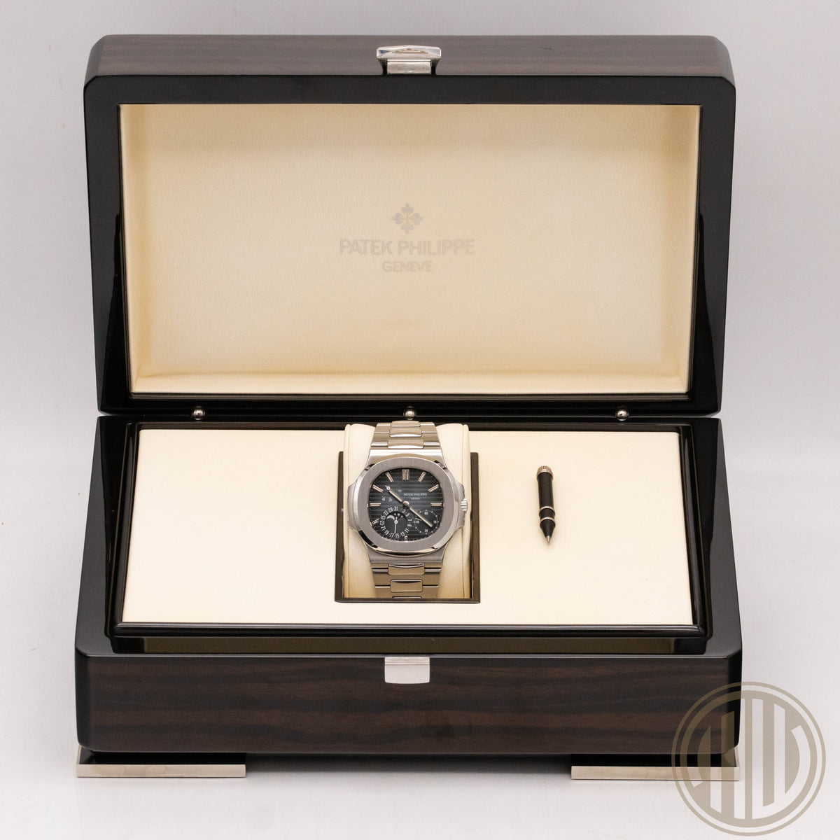 Patek Philippe Nautilus Blue Dial | Stainless-Steel | Box and Papers | 2010