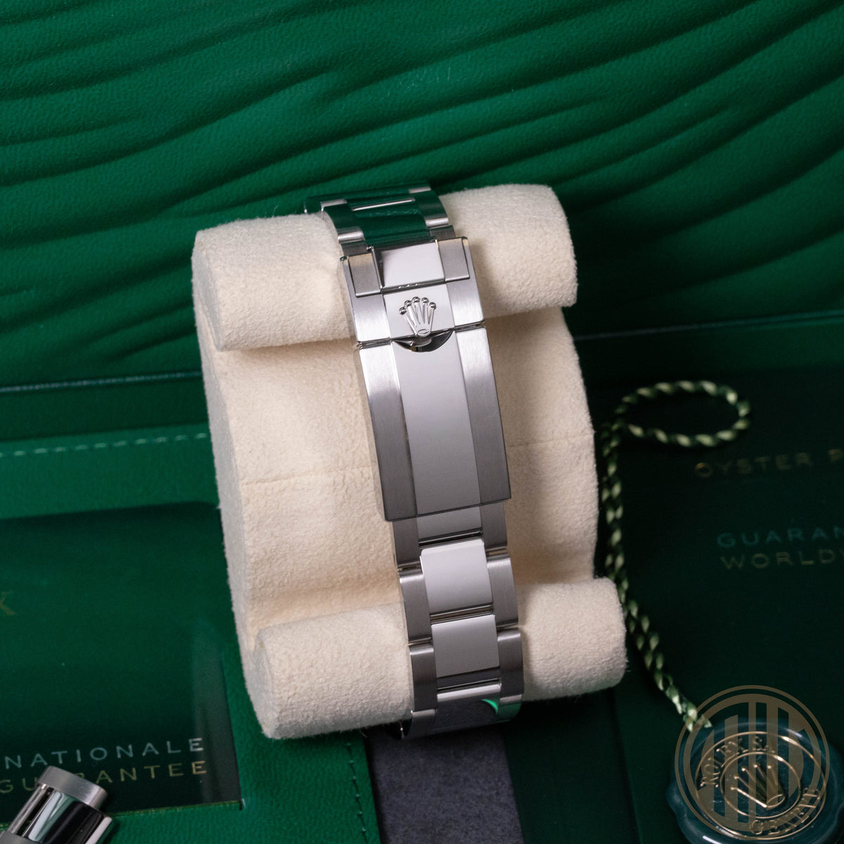 Rolex GMT-Master II Batman | Lc100 | Orig.Invoice | Box and Papers | 2024