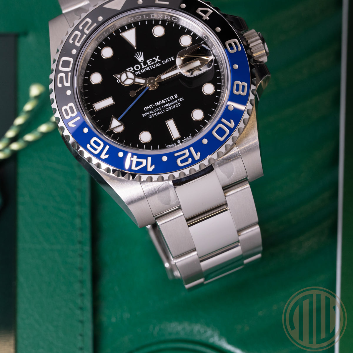 Rolex GMT-Master II Batman | Neu | Teil-verklebt | Box und Papiere | 2023 | 126710BLNR