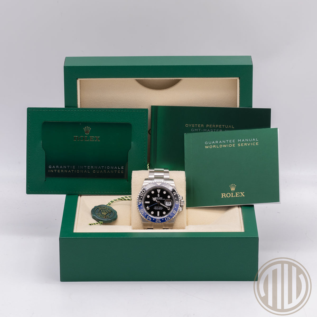 Rolex GMT-Master II Batman | Neu | Teil-verklebt | Box und Papiere | 2023 | 126710BLNR