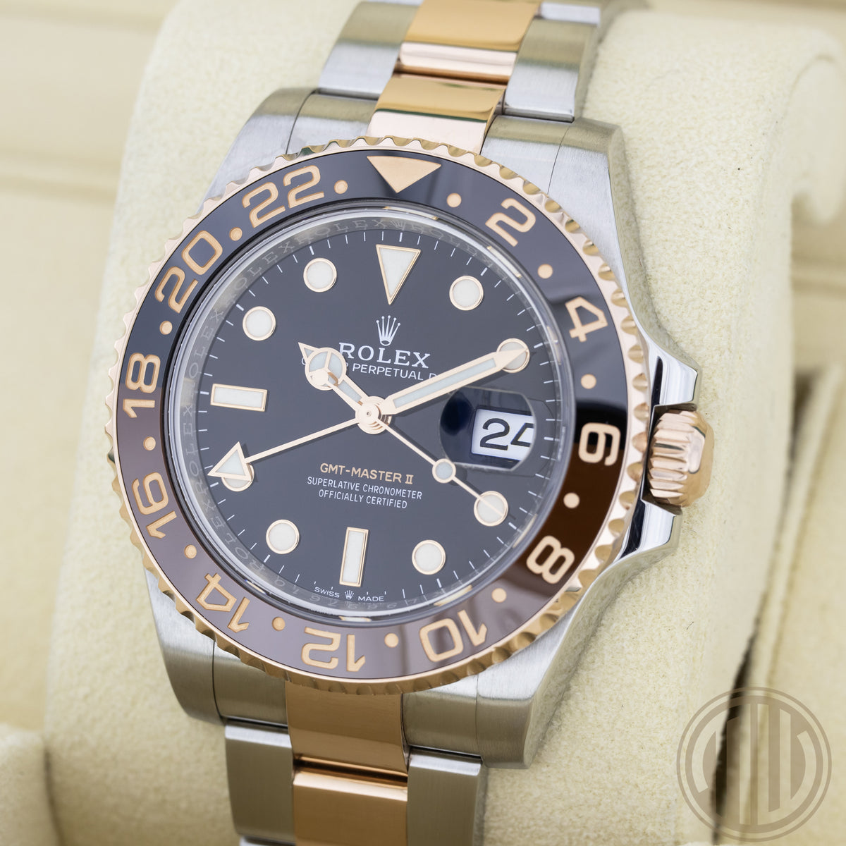 Rolex GMT-Master II | Rootbeer | Bicolor | Box and Papers | 2022 | 126711CHNR