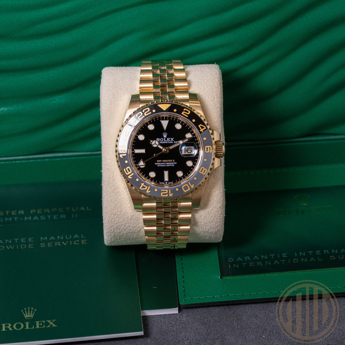 Rolex GMT-Master II 18kt Yellowgold | Zombie | Box and Papers | 2023 | 126718GRNR