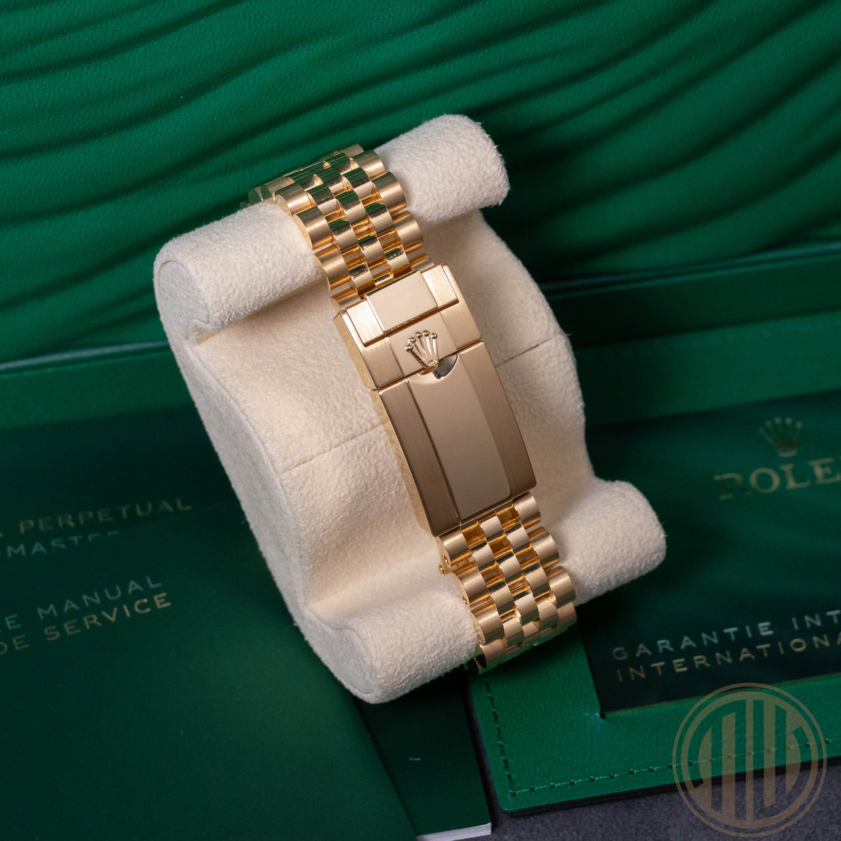 Rolex GMT-Master II 18kt Yellowgold | Zombie | Box and Papers | 2023 | 126718GRNR