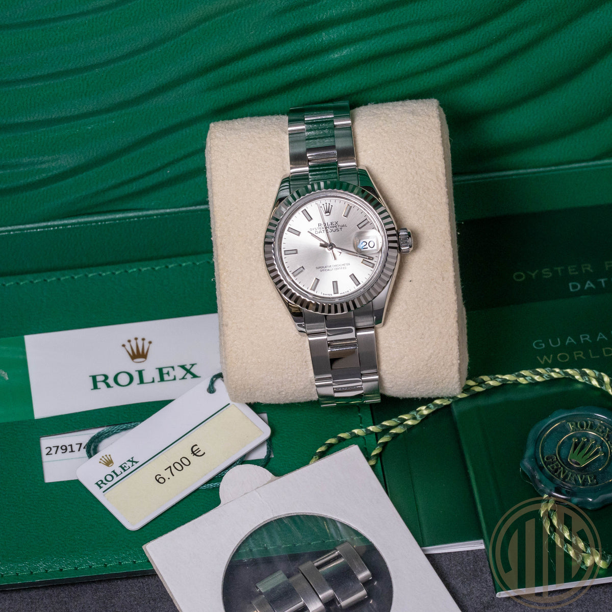 Rolex Lady-Datejust Silver Dial | Lc100 | Box and Papers | 2017 | 279174