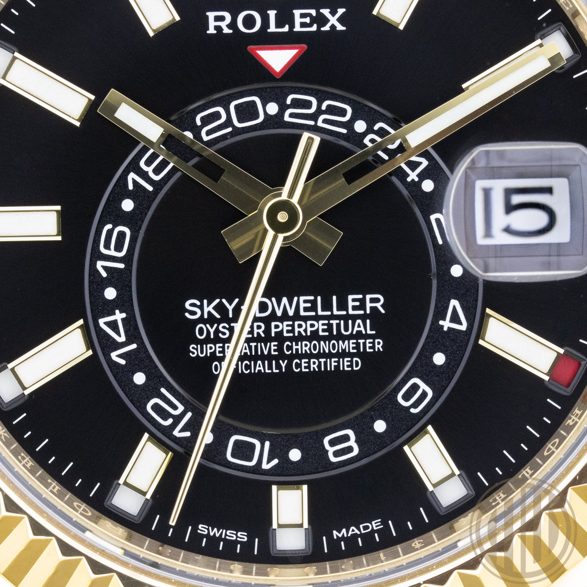 Rolex Sky-Dweller Black Dial | Oysterflex | 18kt Yellowgold | Box and Papers
