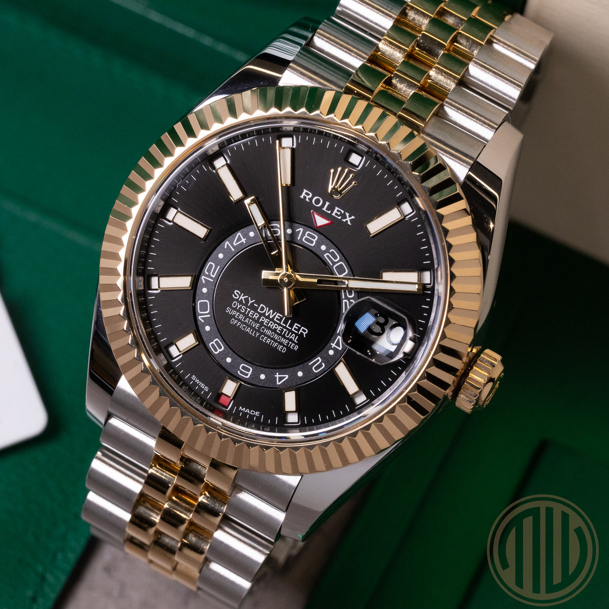 Rolex Sky-Dweller Bicolor | Black Dial | Jubilee | 326933