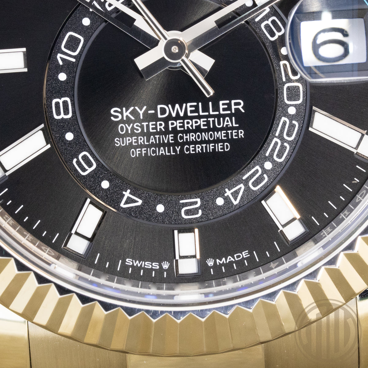 Rolex Sky-Dweller 18kt Whitegold | Black Dial | Box and Papers | 2023