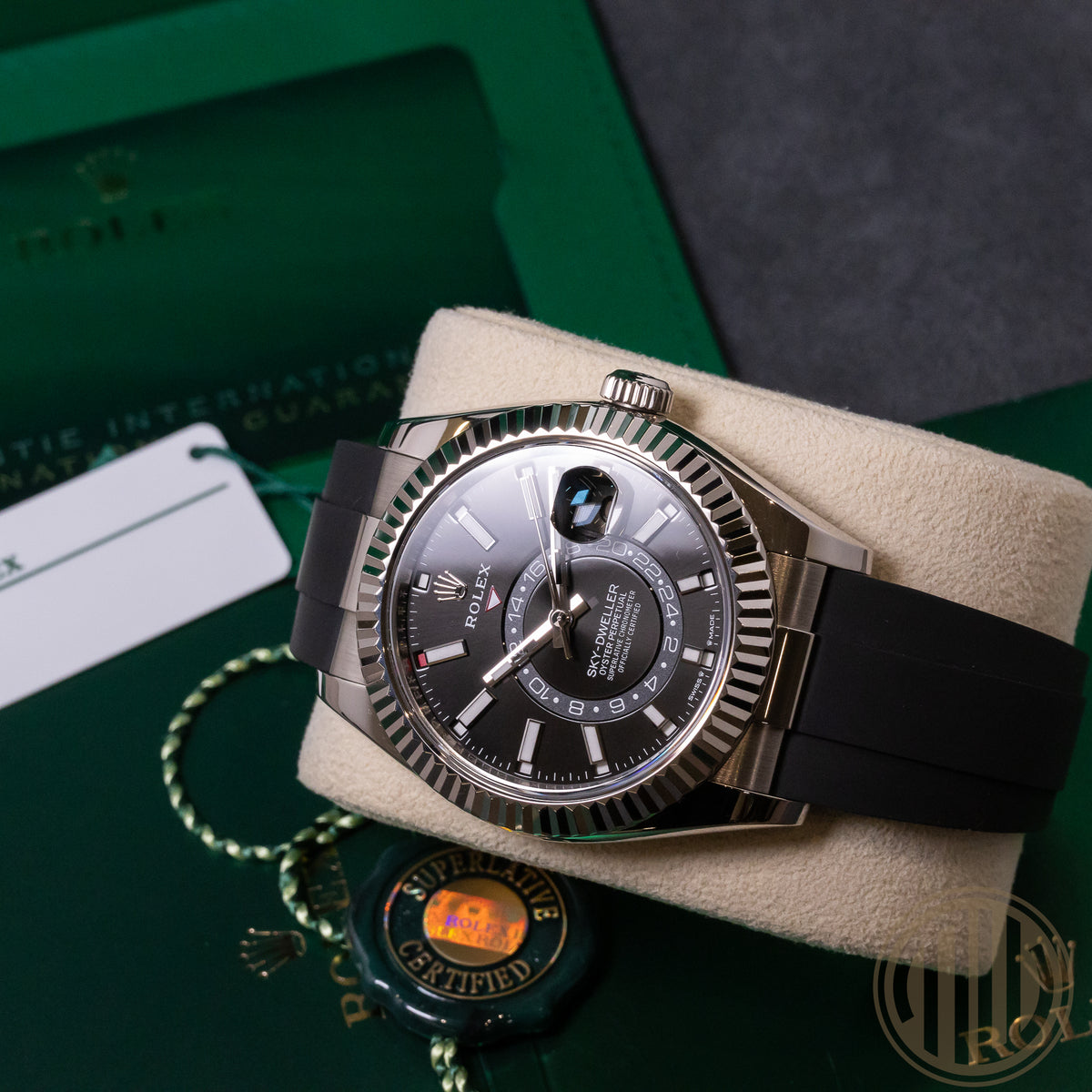 Rolex Sky-Dweller 18kt Whitegold | Black Dial | Box and Papers | 2023