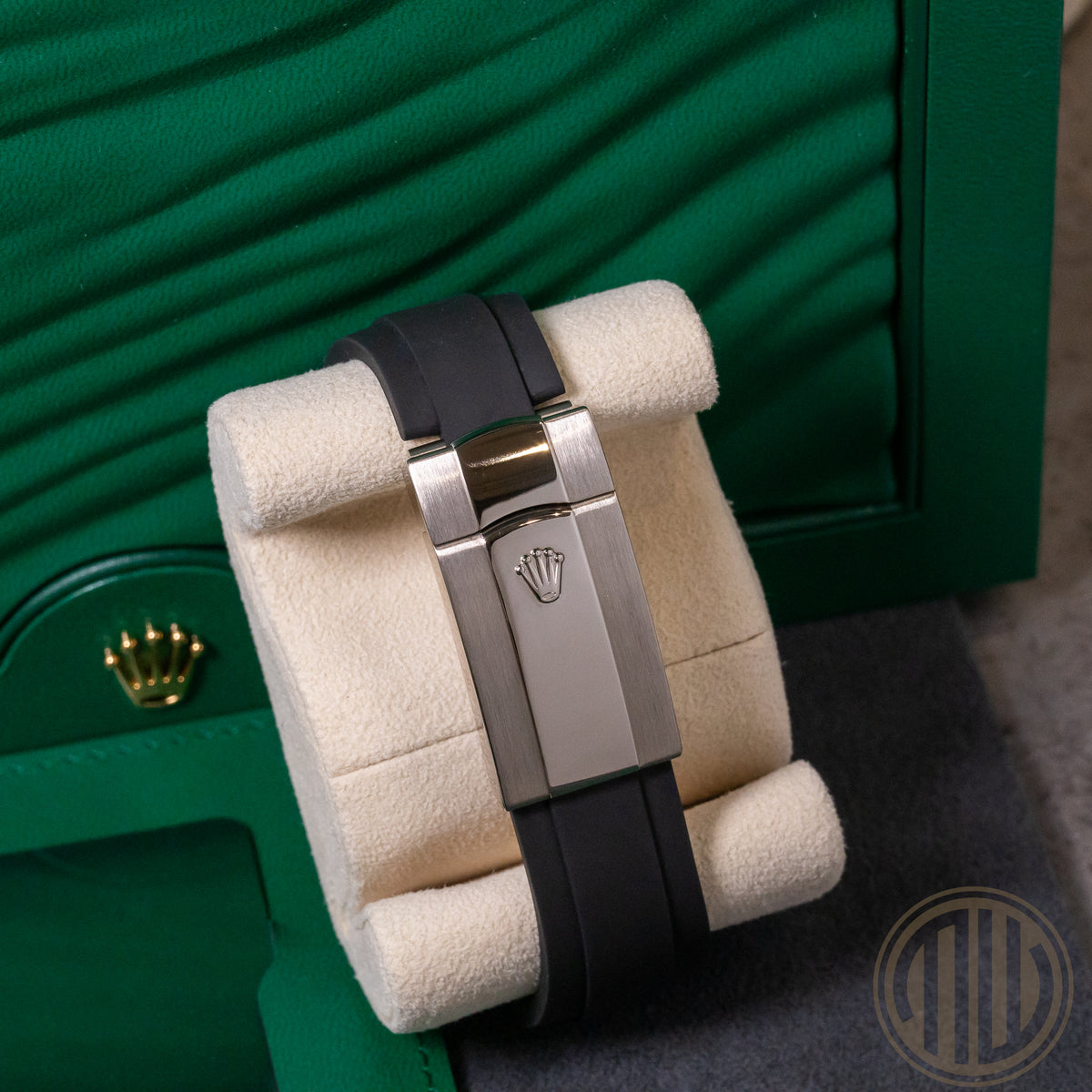 Rolex Sky-Dweller 18kt Whitegold | Black Dial | Box and Papers | 2023