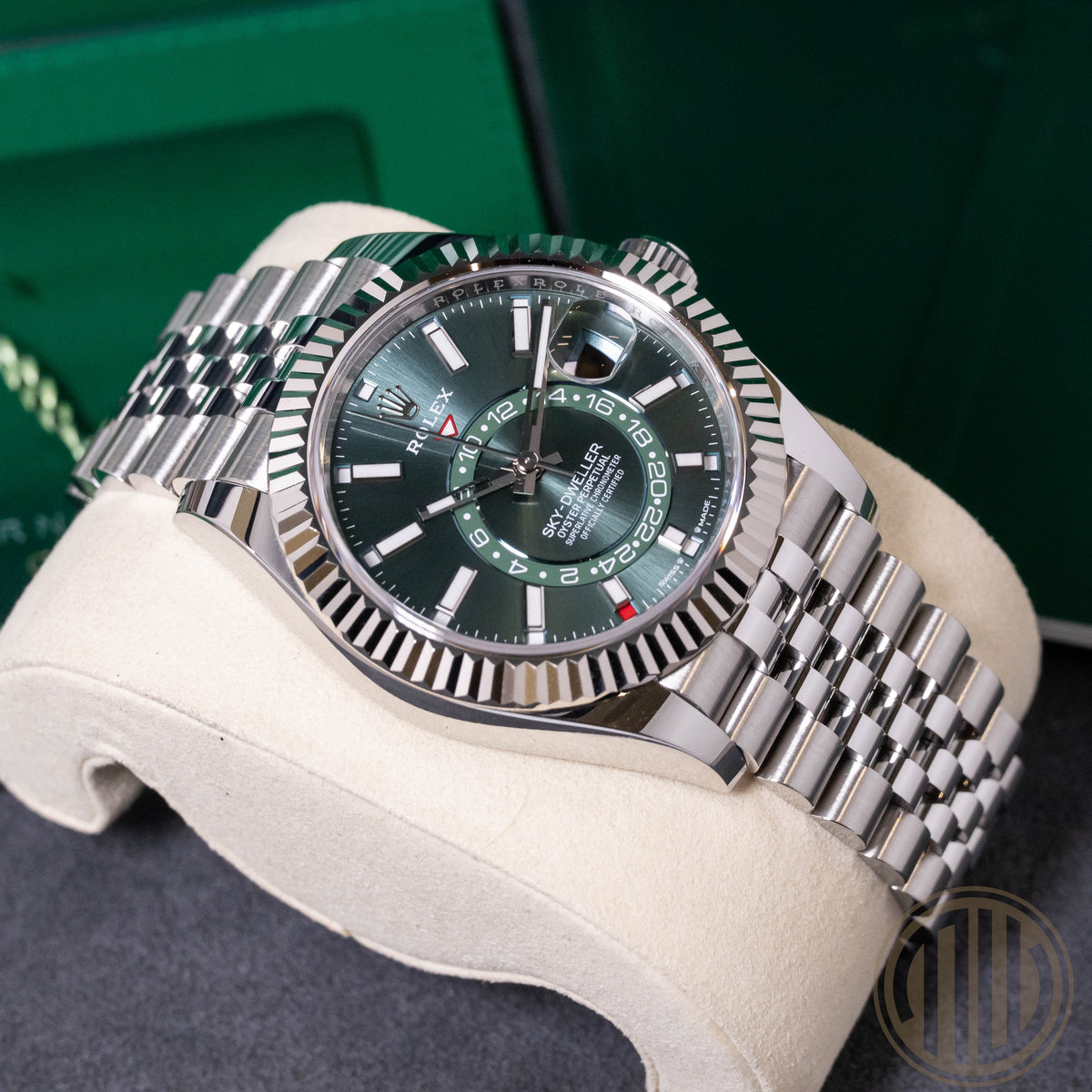 Rolex Sky-Dweller Mint-Green | Jubillee | Orig.Invoice | Box & Papers | 2025