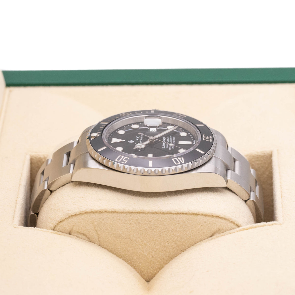 Rolex Submariner Date Stainless-Steel | Box and Papers | 2023 | 126610LN