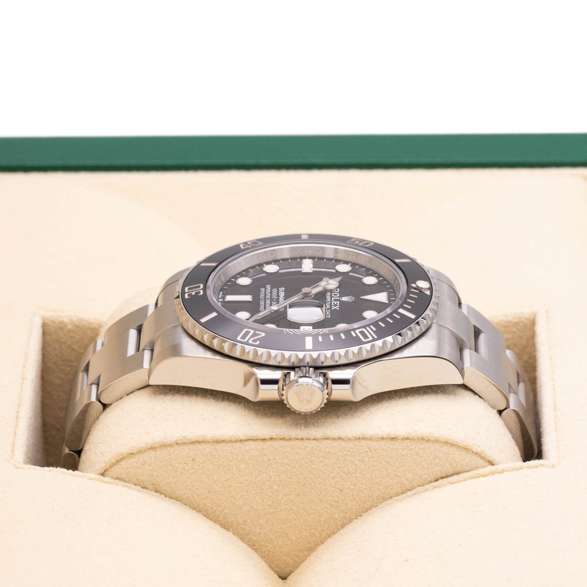 Rolex Submariner Date Stainless-Steel | Box and Papers | 2023 | 126610LN