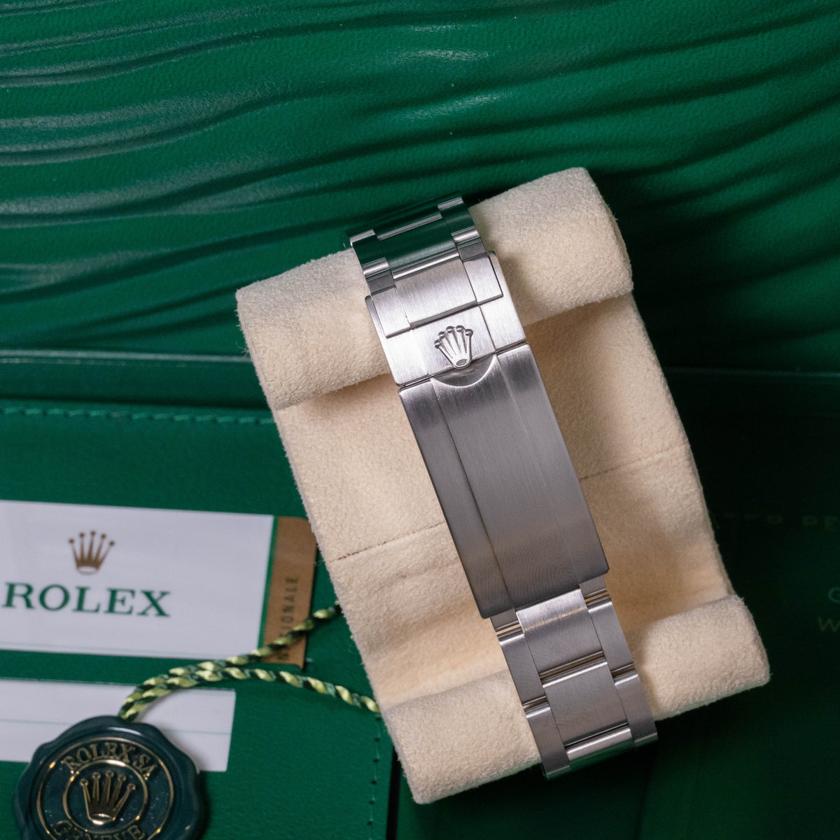 Rolex Submariner Date Hulk | Lc100 | Green Dial | Box and Papers | 2017 | 116610LV