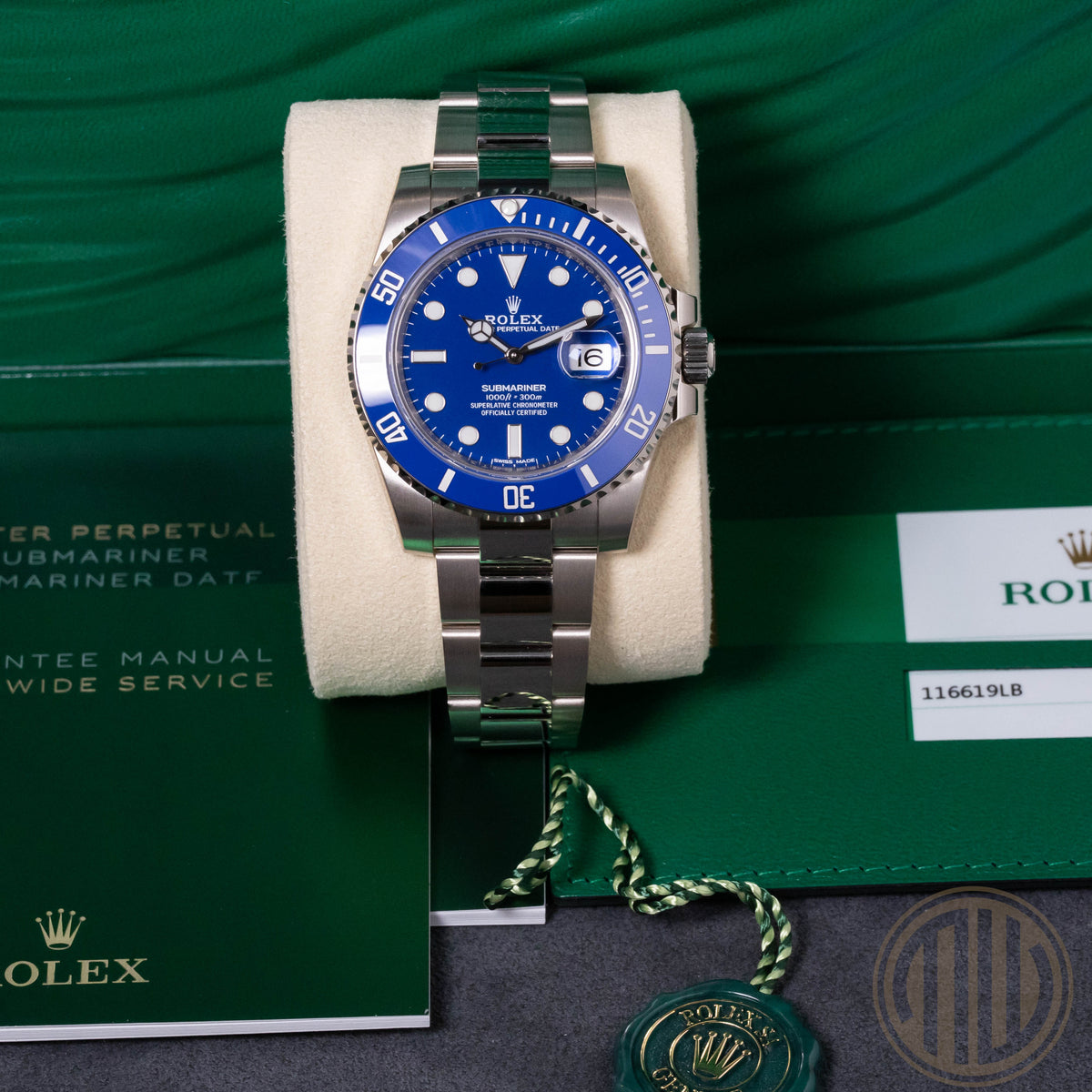 Rolex Submariner Date 45.900 € SMURF | NEW | Ungetragen | 2019| Teilverklebt | NOS