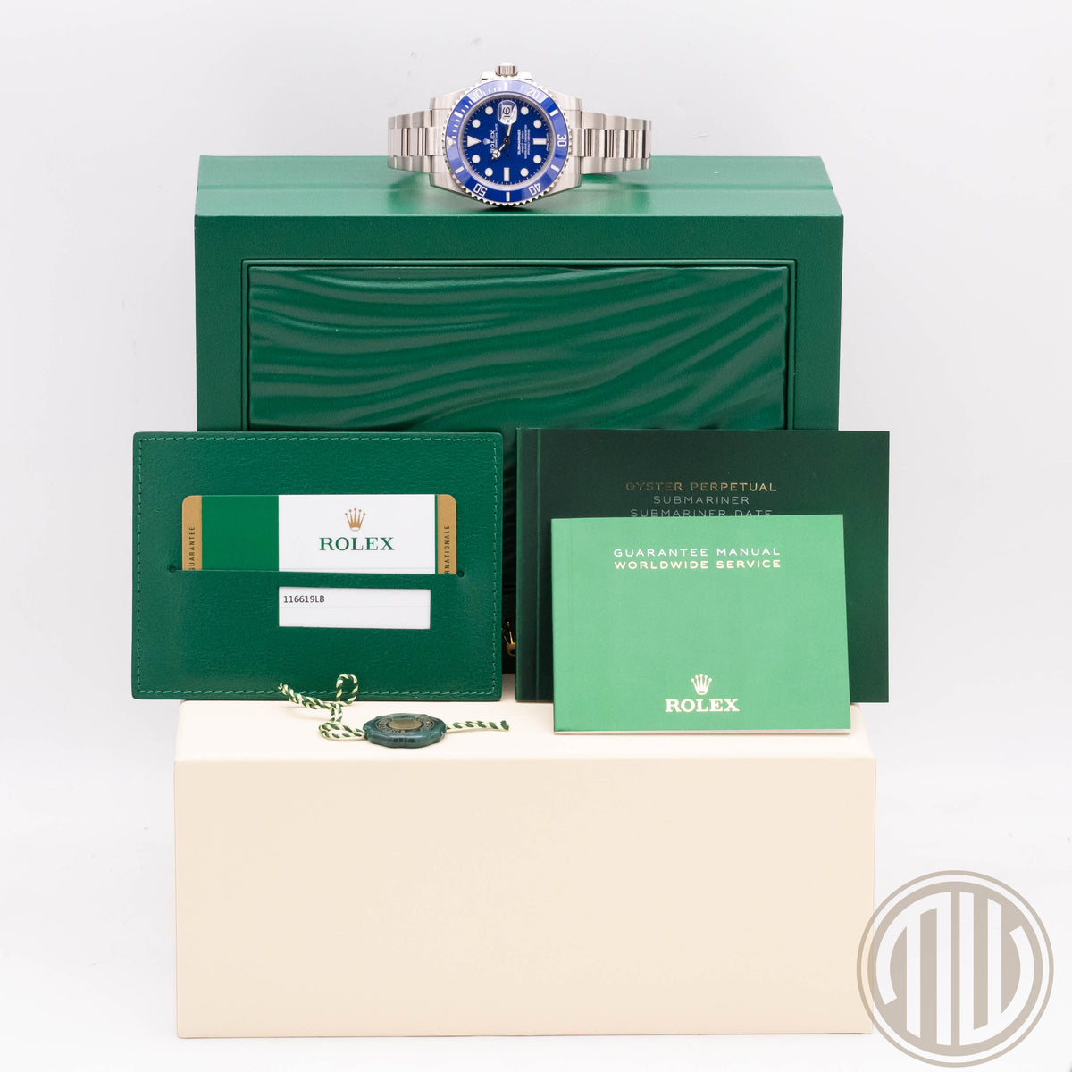 Rolex Submariner Date 45.900 € SMURF | NEW | Ungetragen | 2019| Teilverklebt | NOS