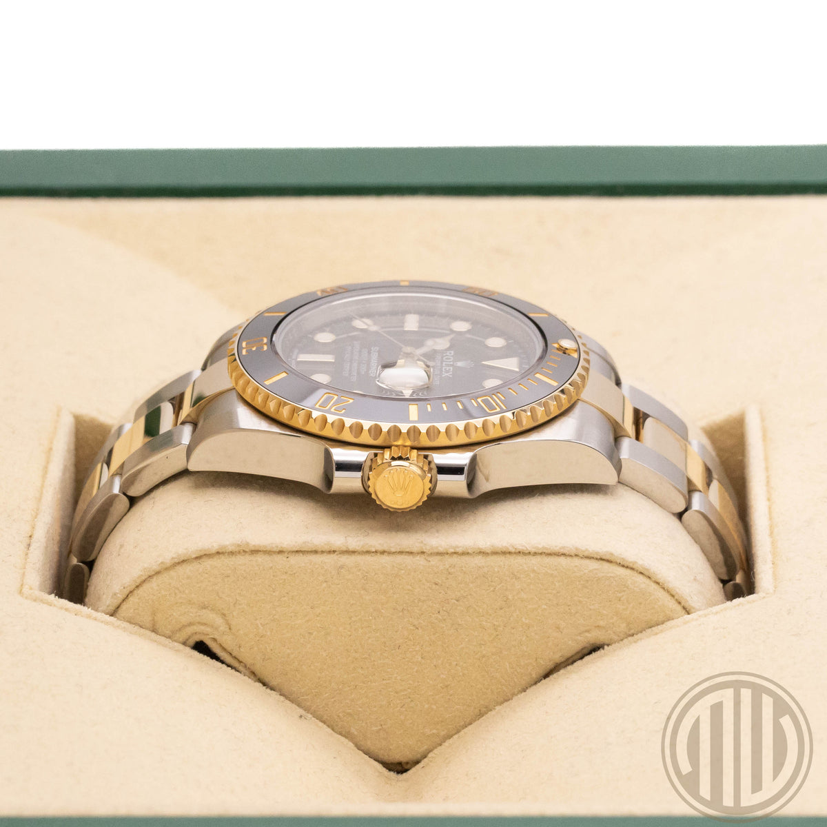 Rolex Submariner Date Bicolor | Lc100 | Box and Papers | 2019