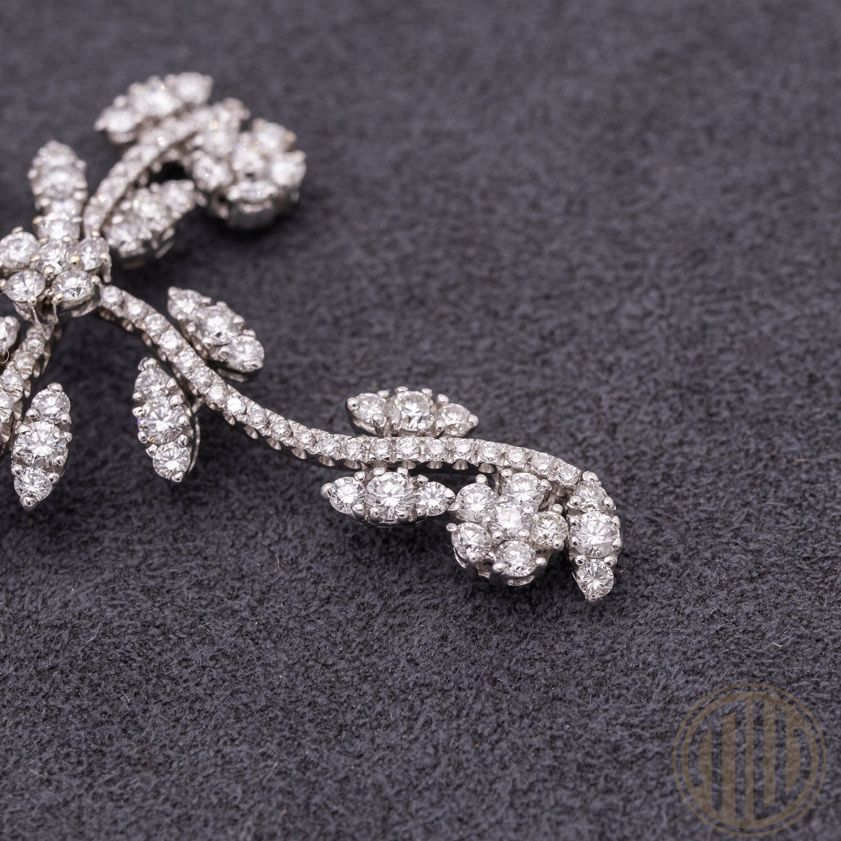 Maria Gaspari Necklace with Pendant | 18kt Whitegold | Diamonds | 3.91ct