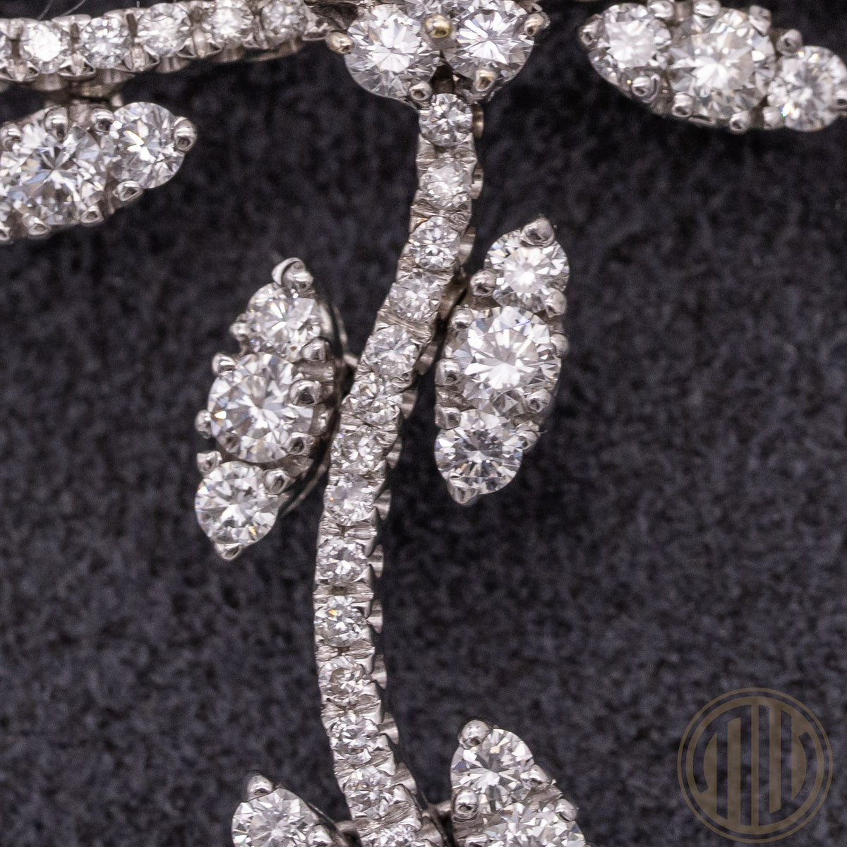 Maria Gaspari Necklace with Pendant | 18kt Whitegold | Diamonds | 3.91ct